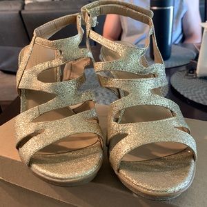 Naturalizer Gold Heels size 8